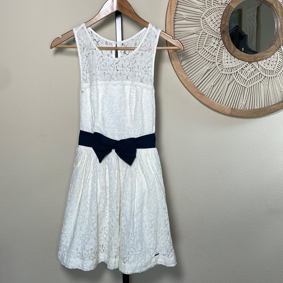 Abercrombie & Fitch Other - Abercrombie white lace tulle party dress NWT size XL